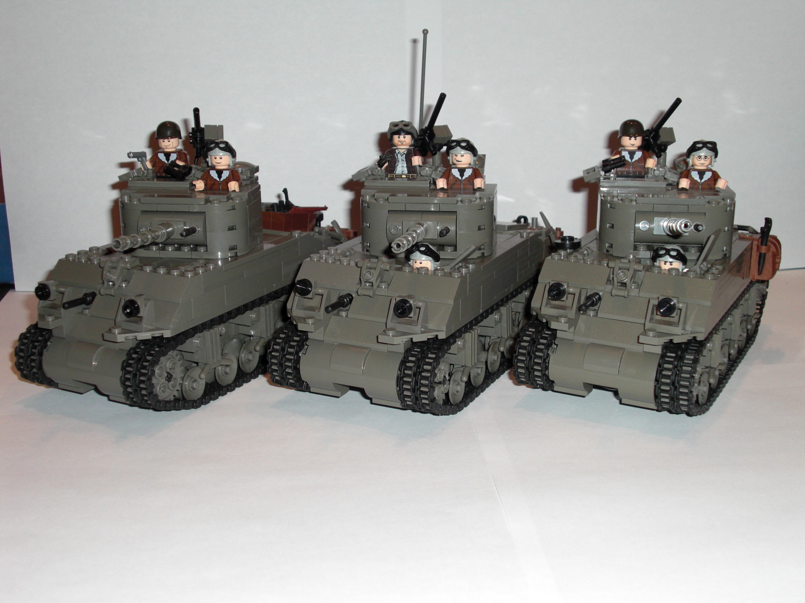 lego_shermans_001.jpg