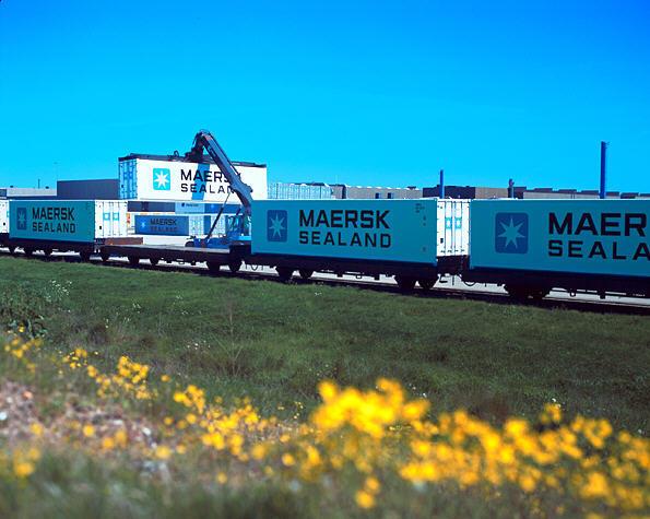 about_gallery_maerskcontai.jpg