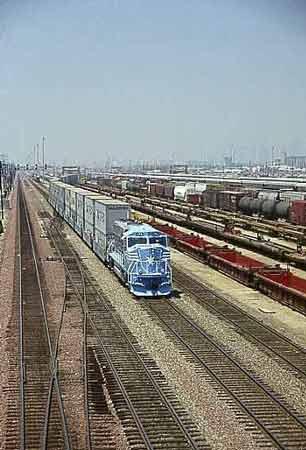 about_gallery_train1.jpg