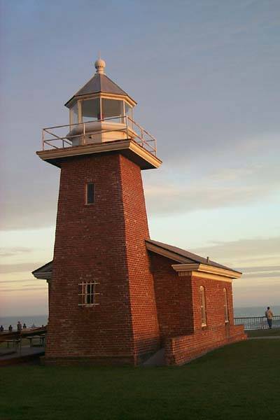 lighthouse10.jpg