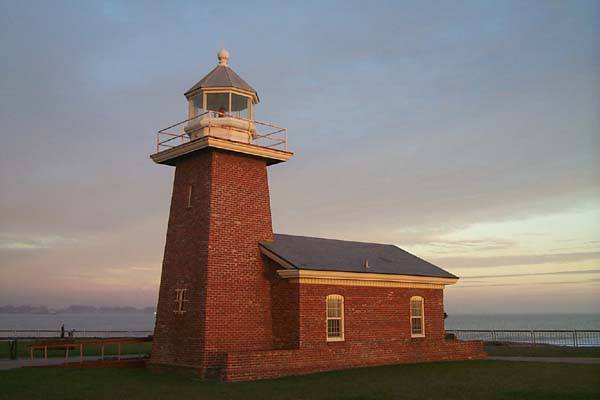 lighthouse11.jpg