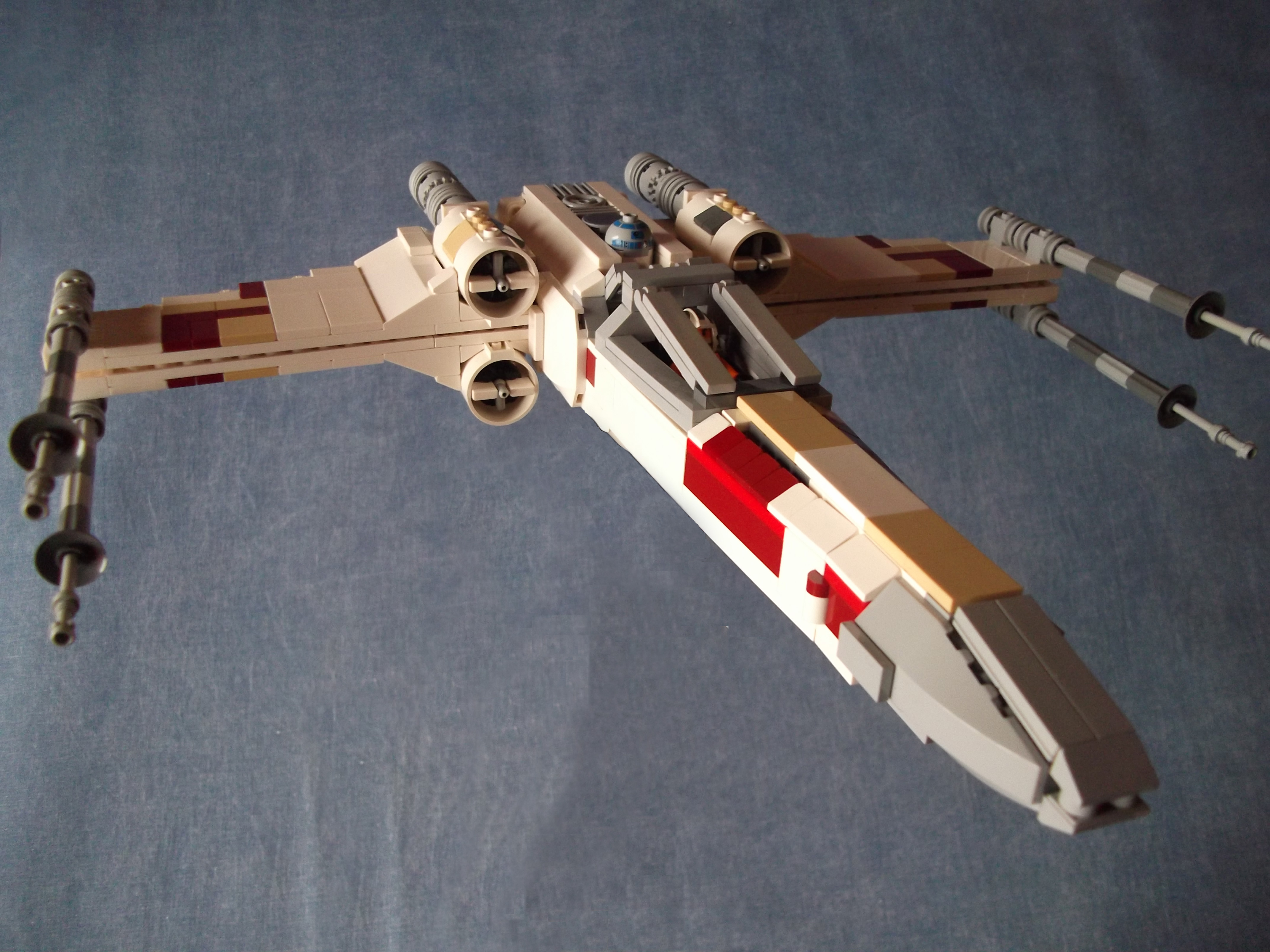 1_-_x-wing5_-_ailes_repliees_-_de_face_-_blog.jpg