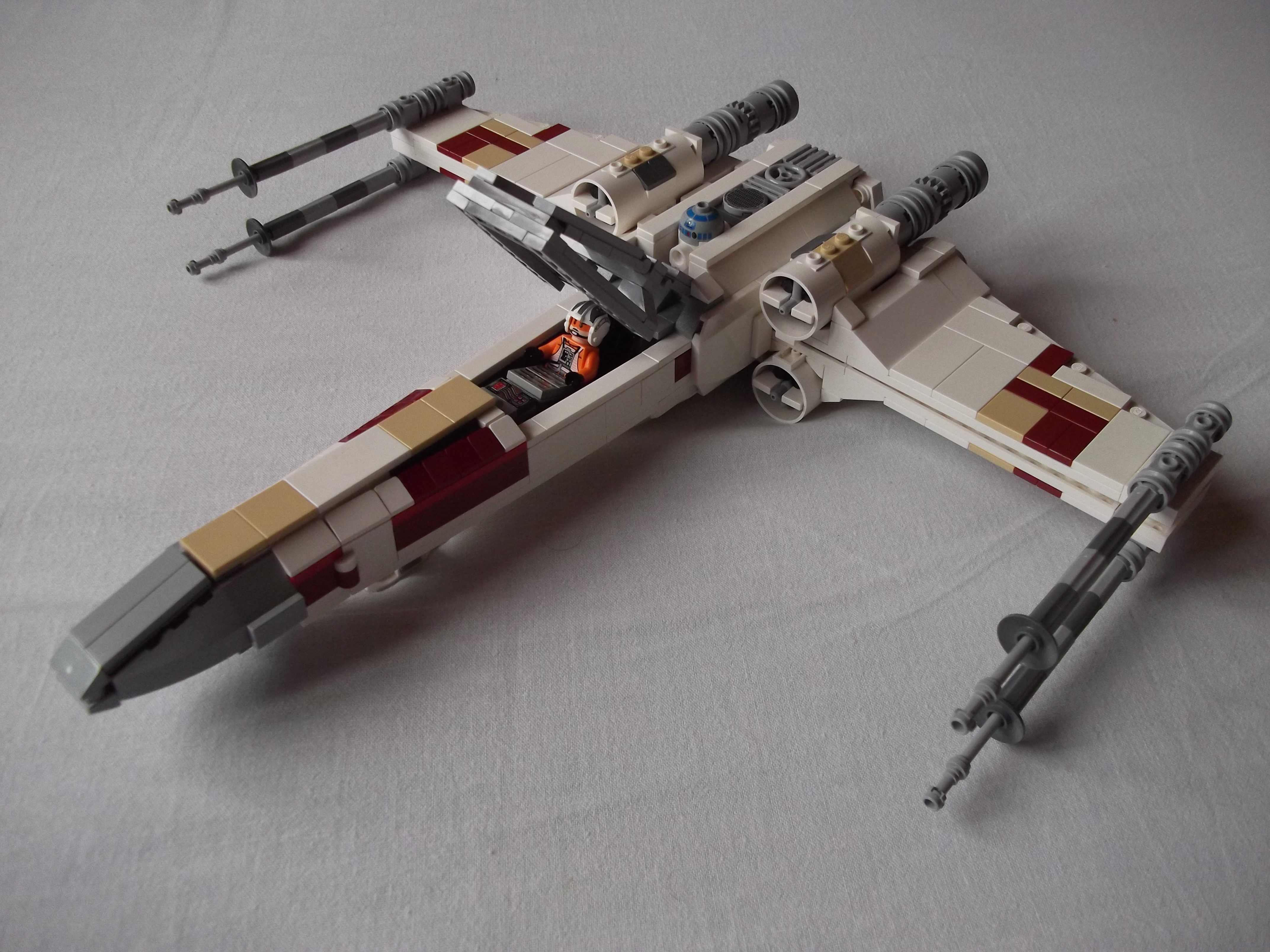 9_-_x-wing5_-_cokpit_ouvert_-_blog.jpg