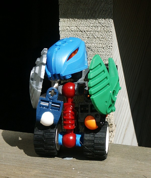 lego-bionicletype-009.jpg