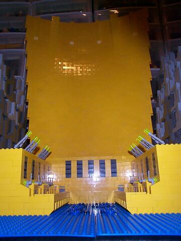 dam1.jpg