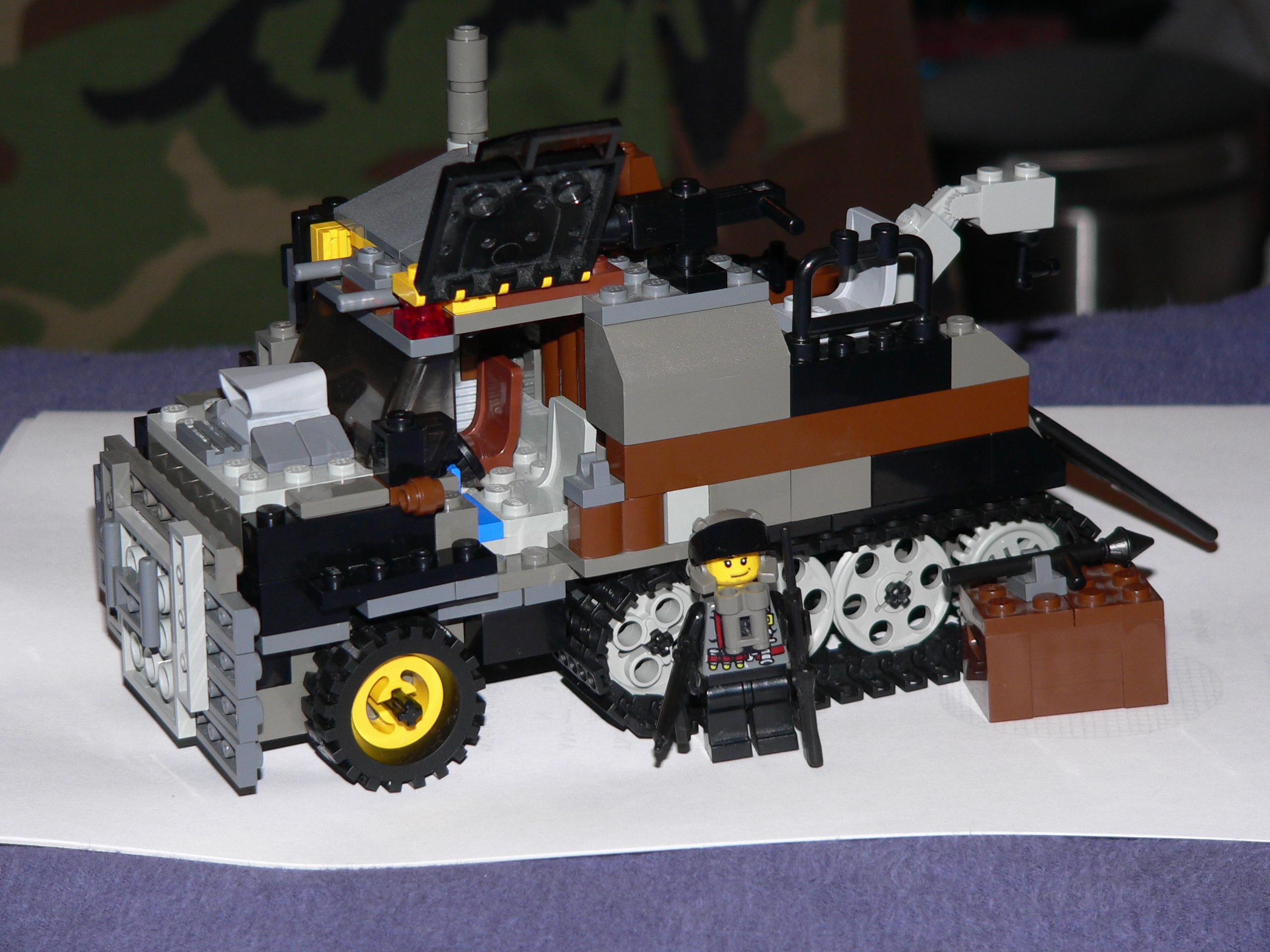 post_apoc_sig_fig_and_tow_truck_001.jpg