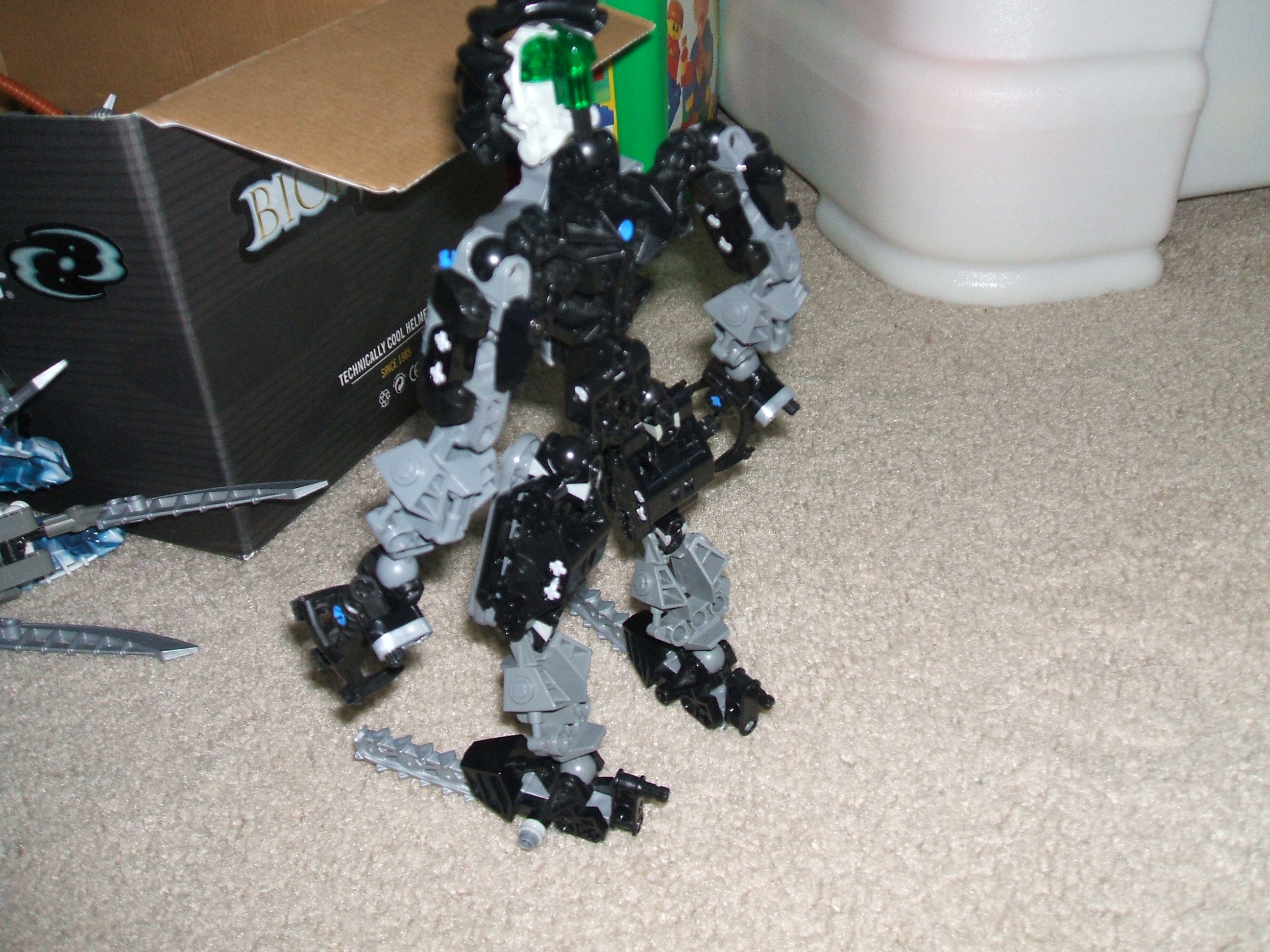 onua_mega_back.jpg