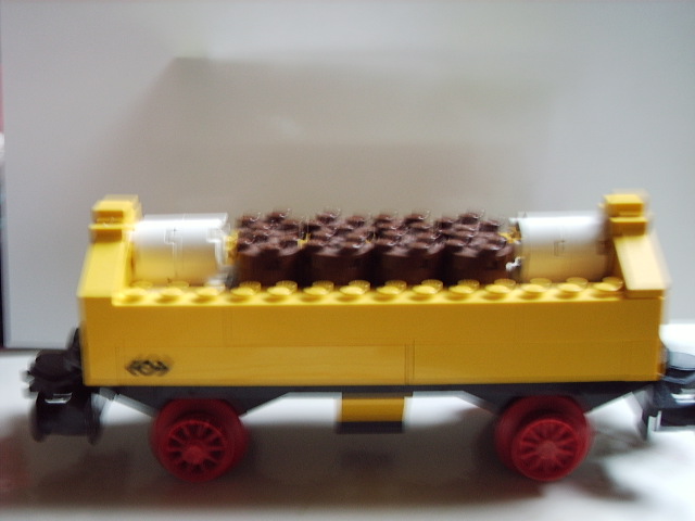moc_gelber_niederbordwaggon_bel._m._faesser.jpg