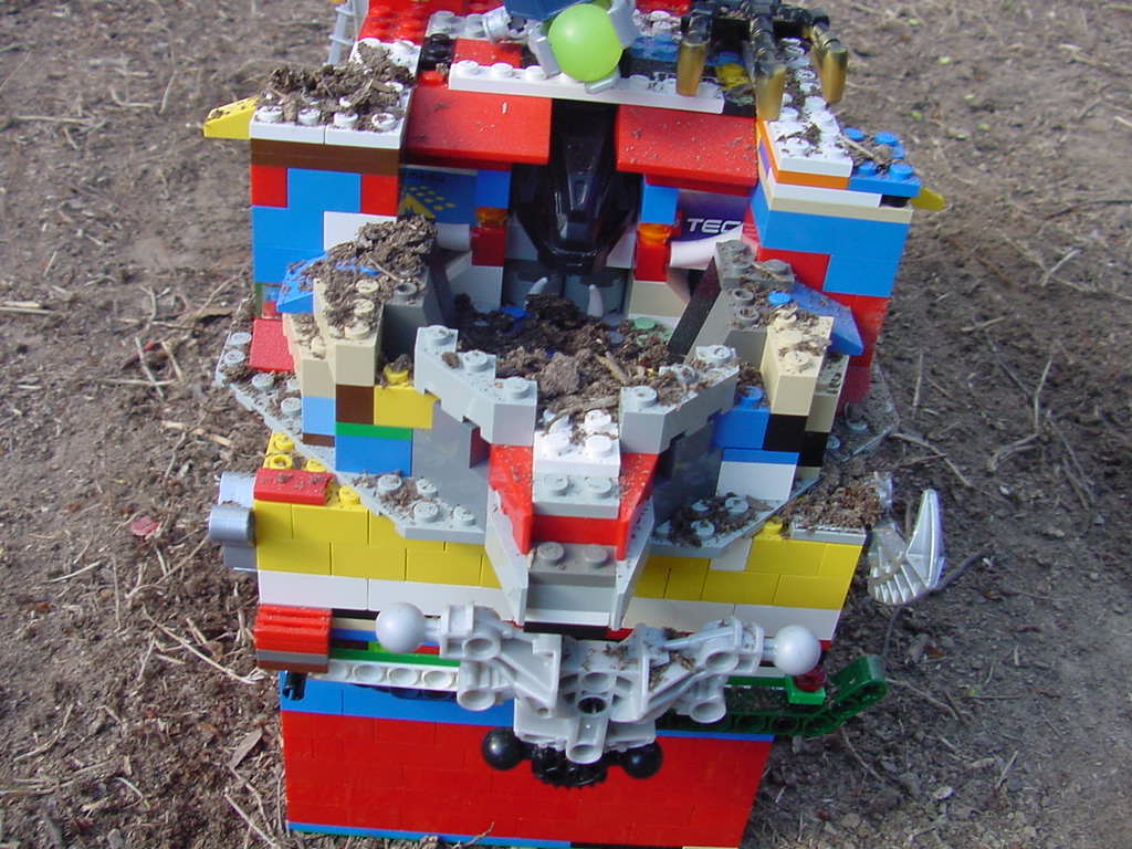 fortress_and_tomb4.jpg