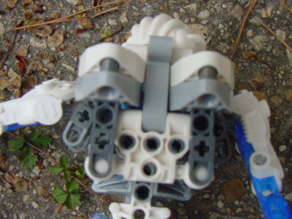 tmtce_matoro_head_attach2.jpg