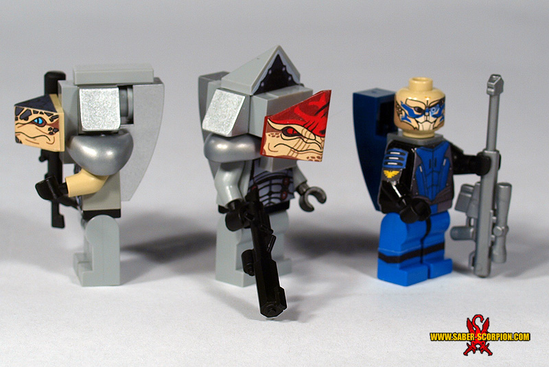 mass_effect_2_lego_grunt_wrex_garrus.jpg