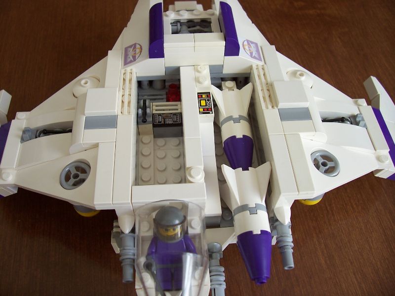 100_3434_bomber.jpg