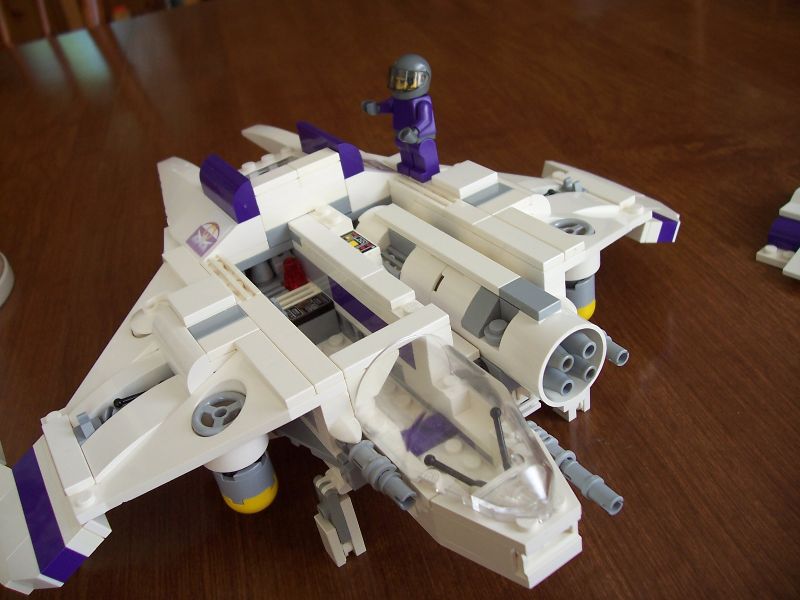 100_3436_bomber.jpg