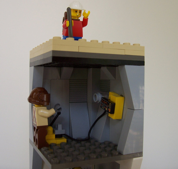 the_first_boss_09.jpg