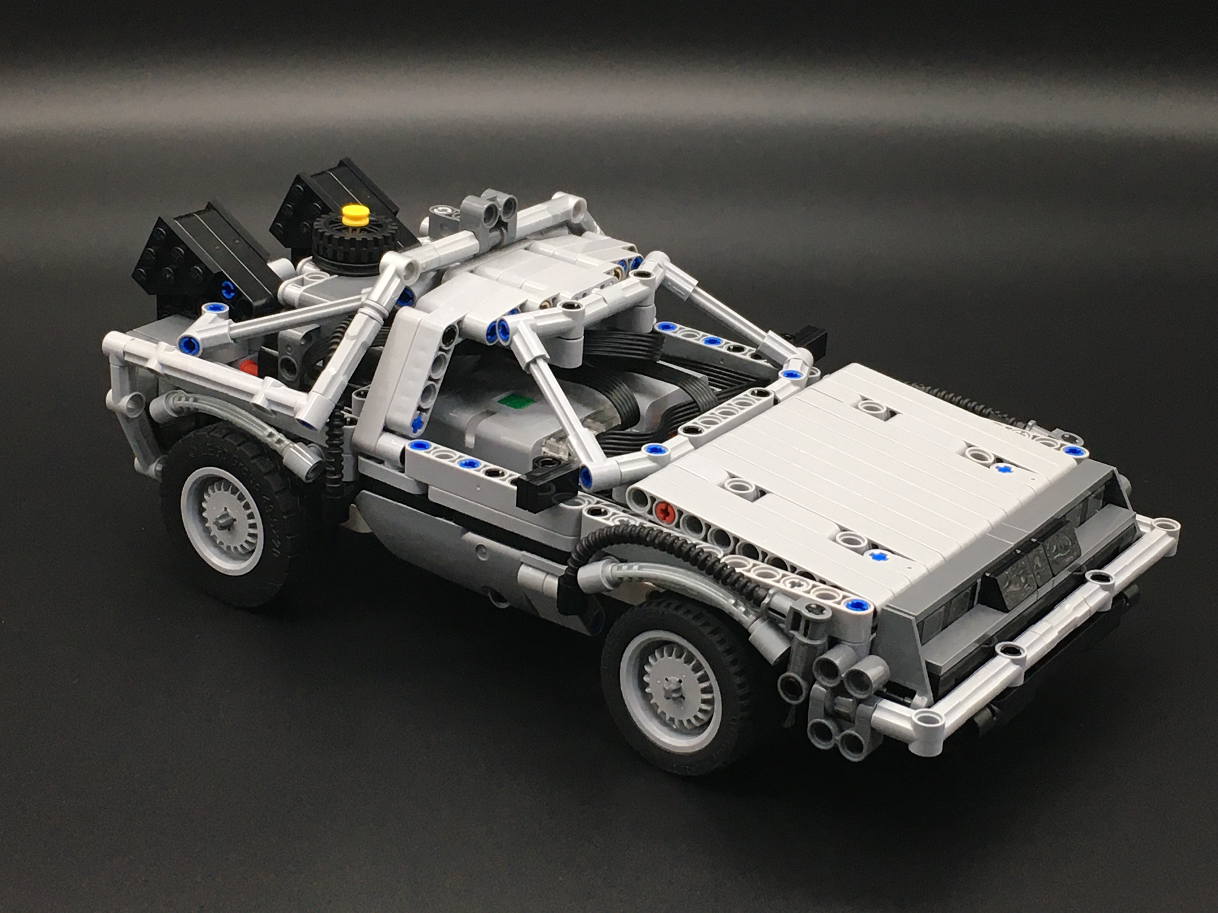 delorean1.jpg