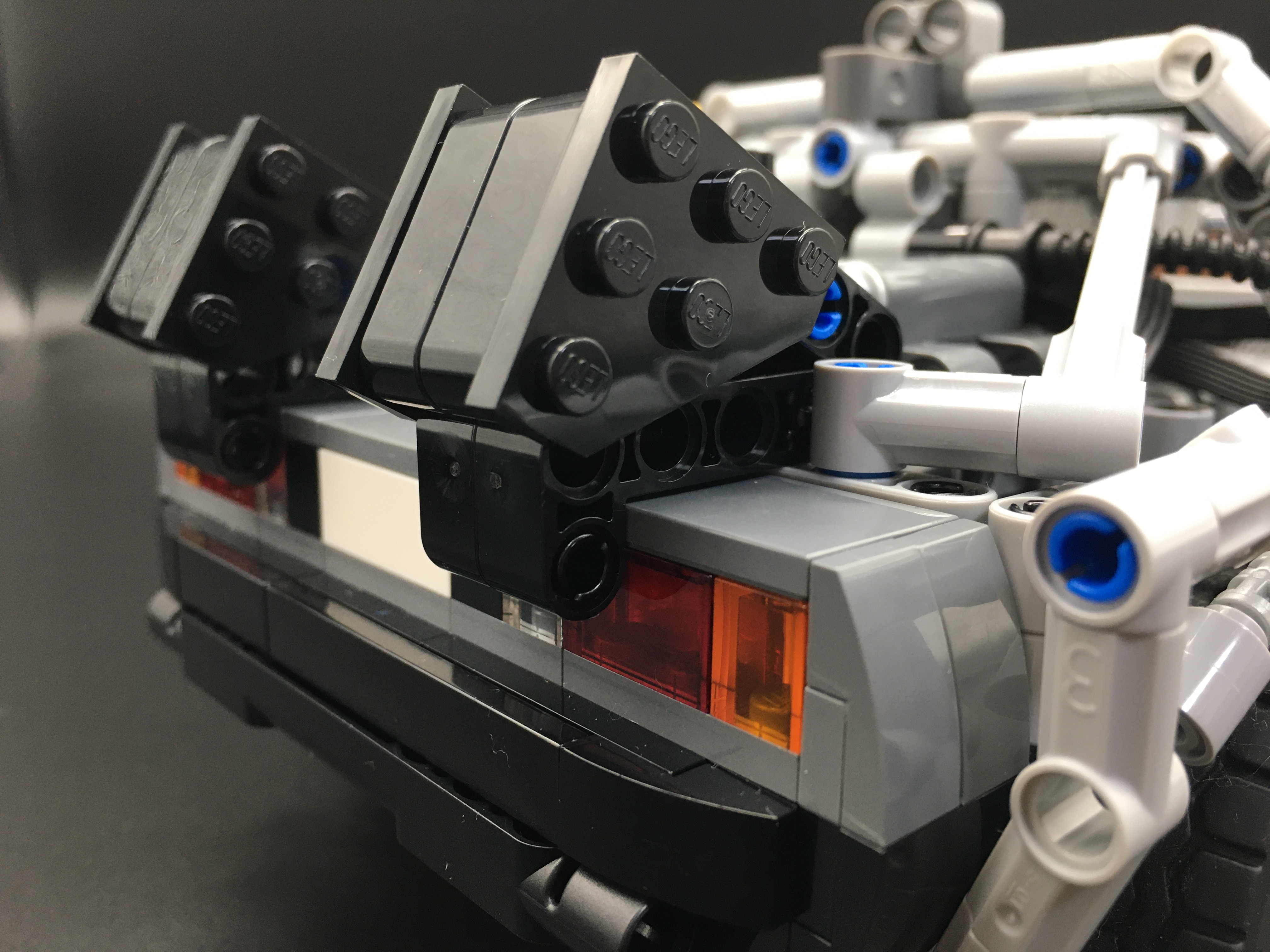 delorean1b.jpg