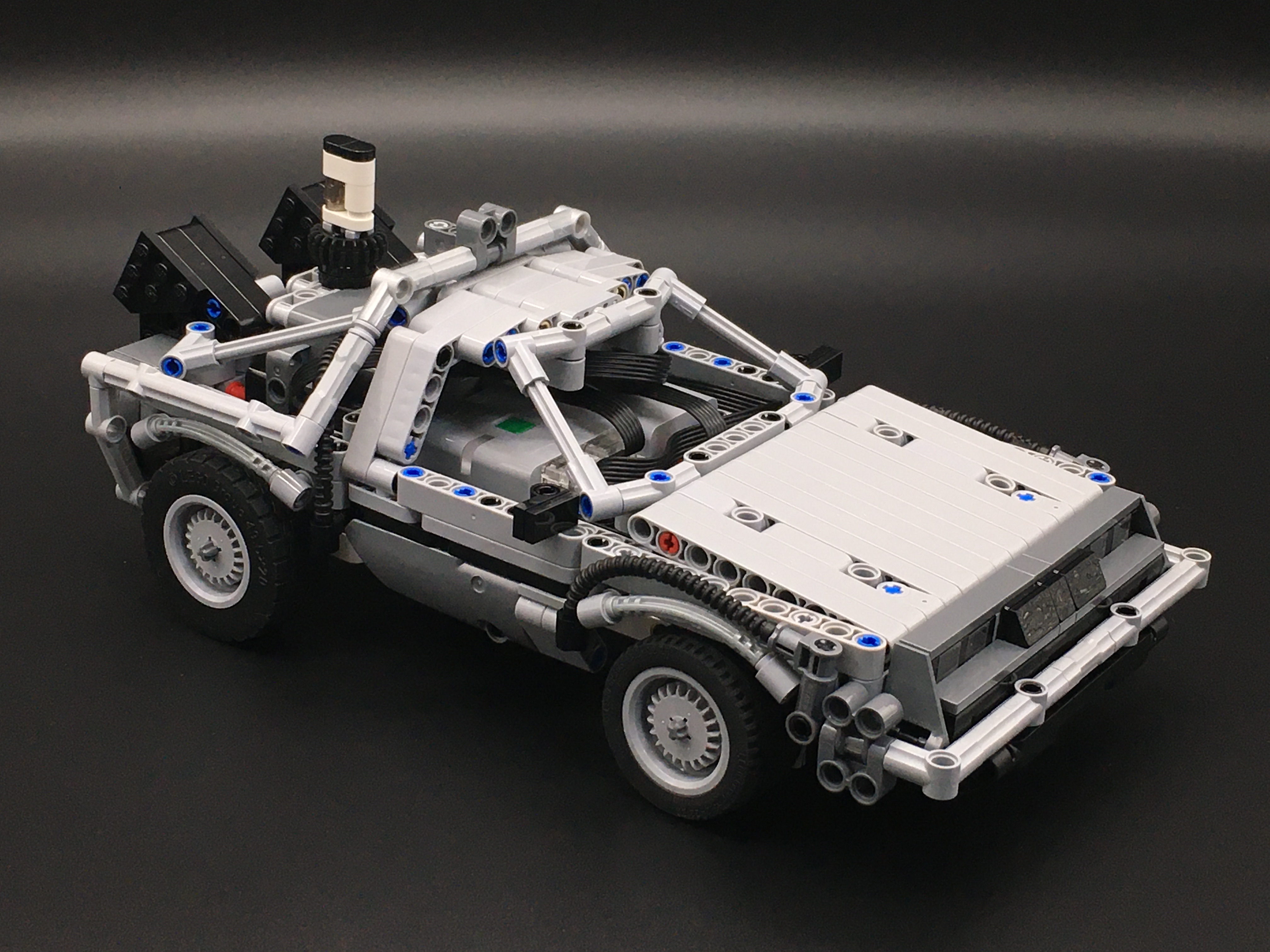 delorean2.jpg