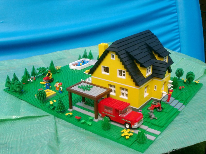 legohaus001.jpg