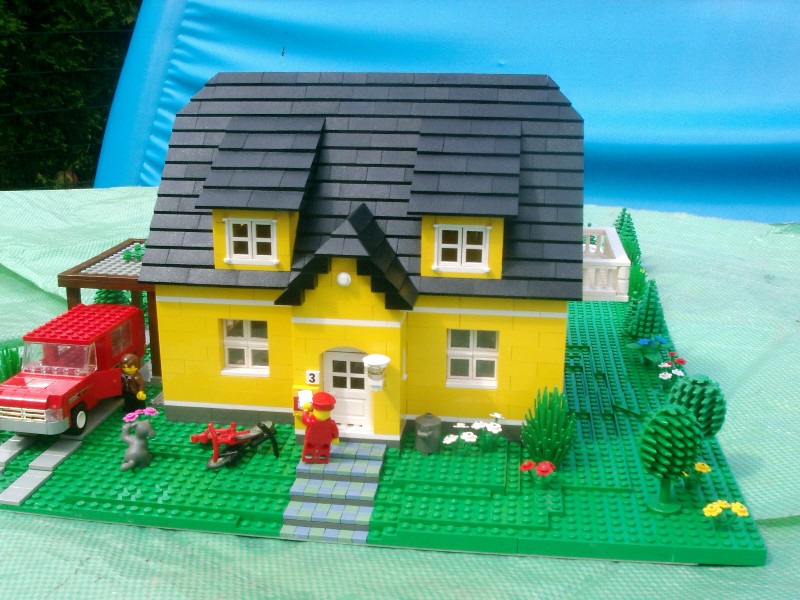 legohaus007.jpg