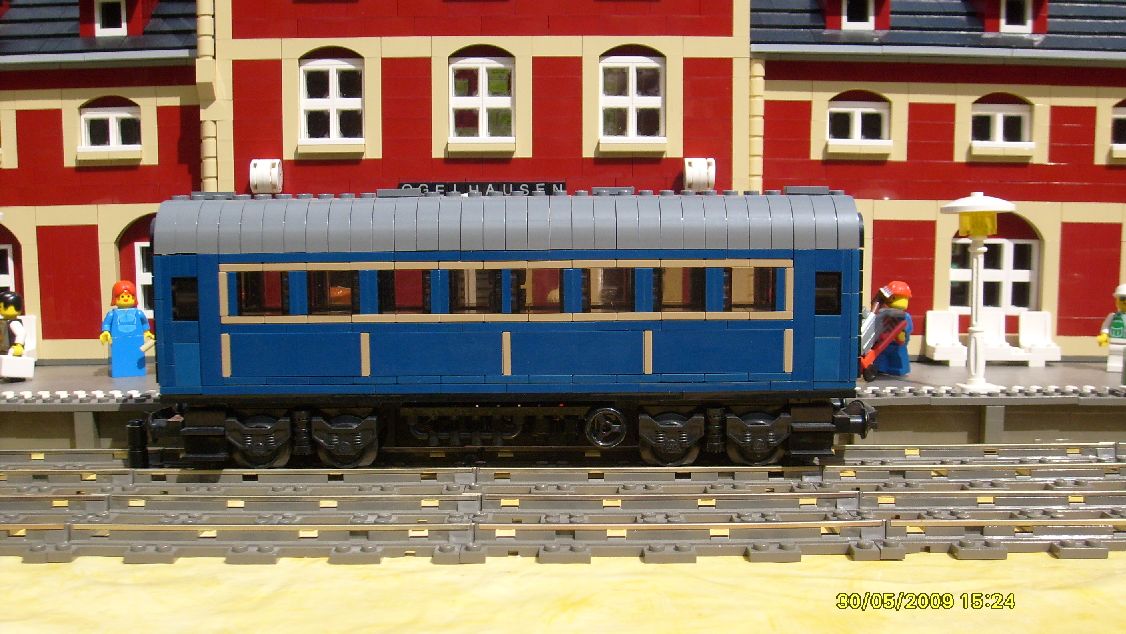 blauer_waggon001.jpg