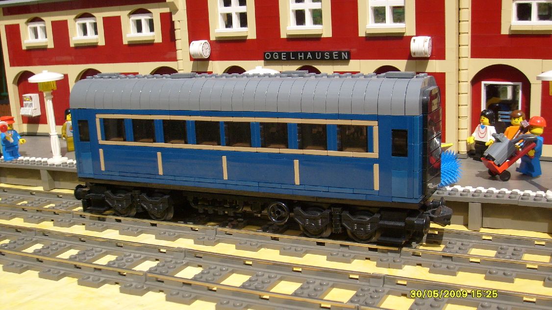 blauer_waggon002.jpg