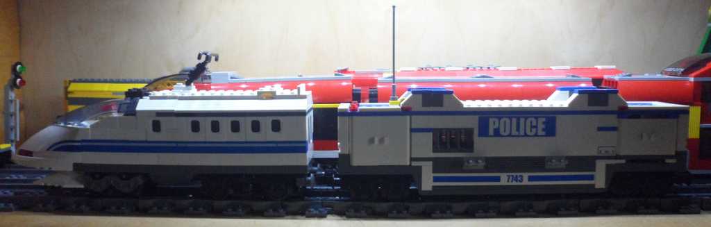 trainpolice7.jpg