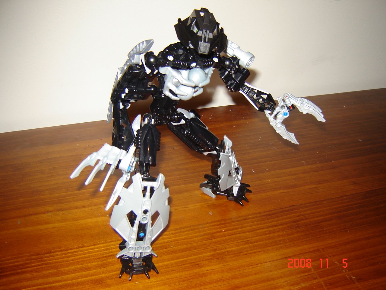 assorted_bionicle_stuff_116.jpg