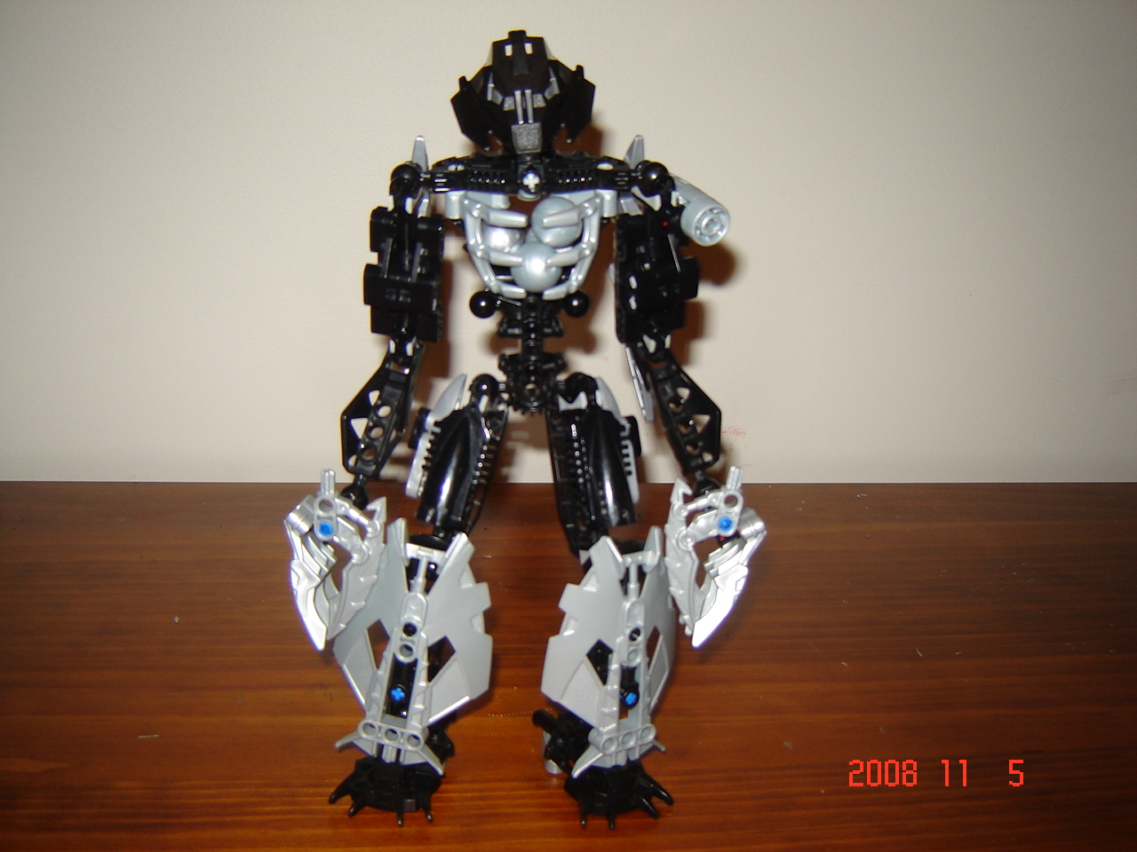 assorted_bionicle_stuff_119.jpg