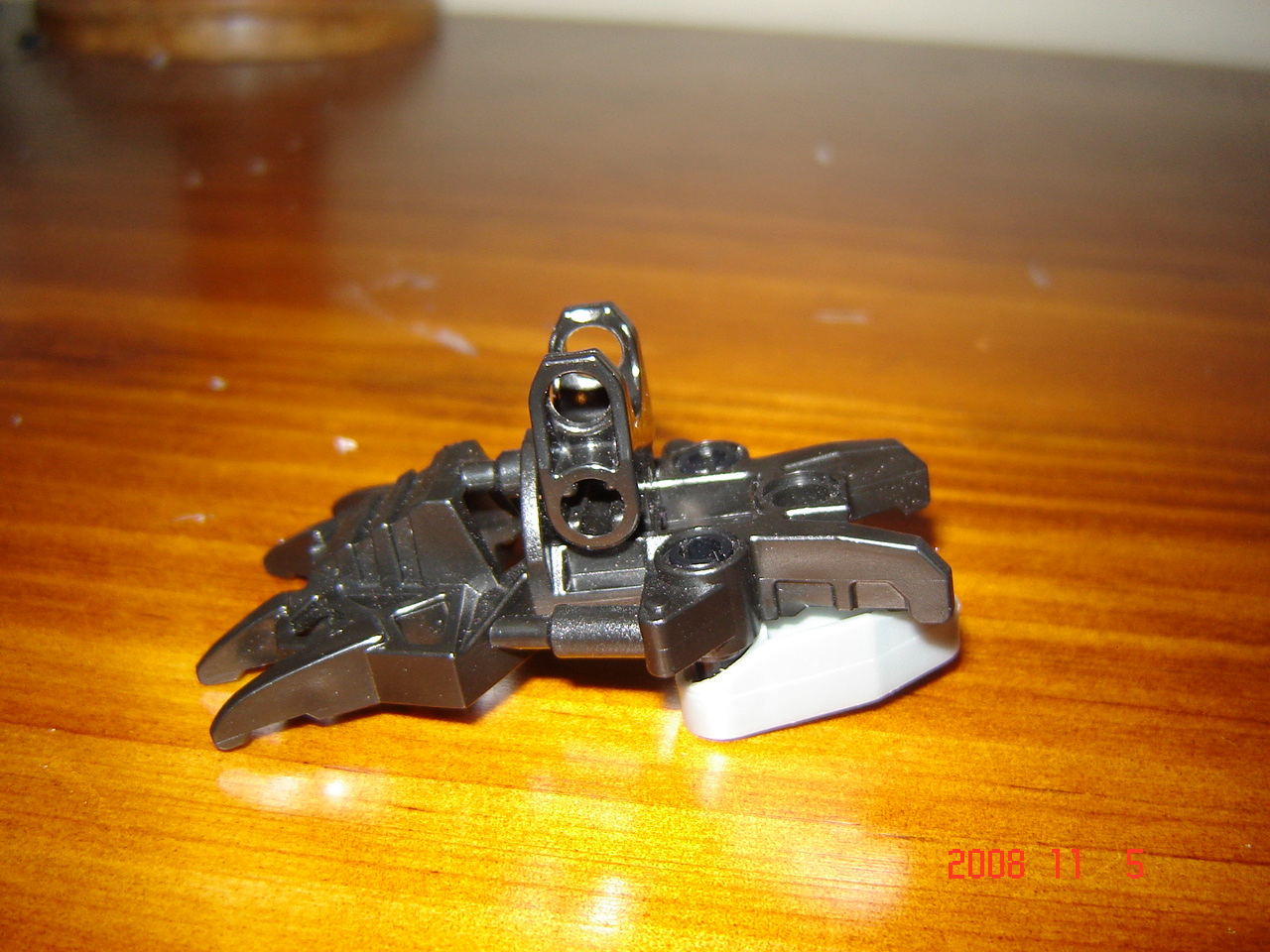 assorted_bionicle_stuff_121.jpg