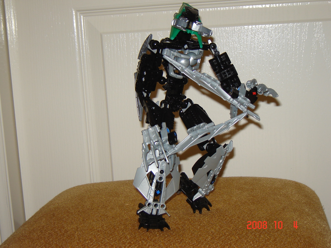 assorted_bionicle_stuff_001.jpg