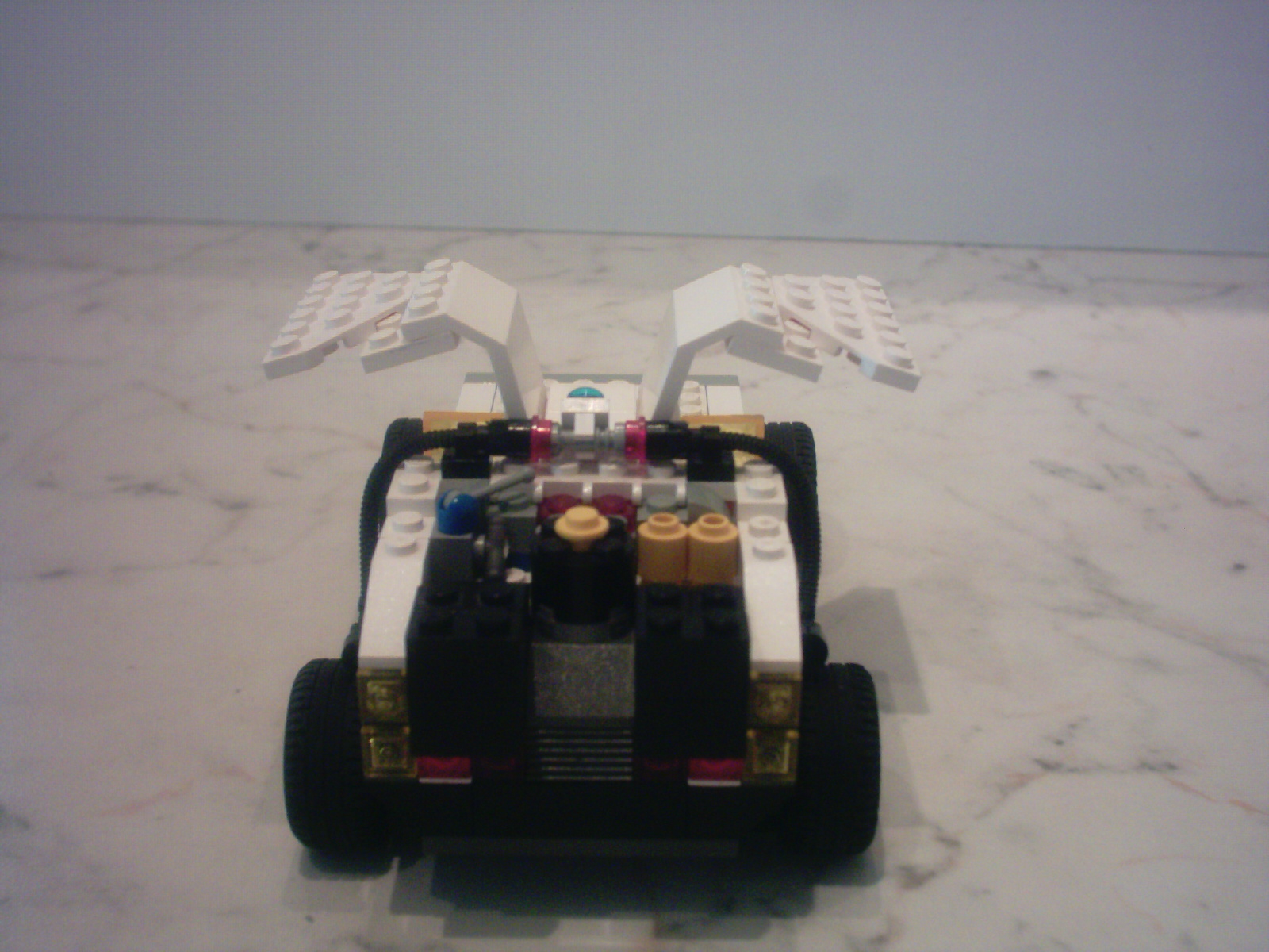 bttfdelorean4.jpg