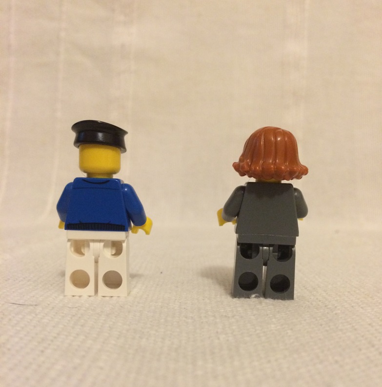 minifigs_rear.jpg