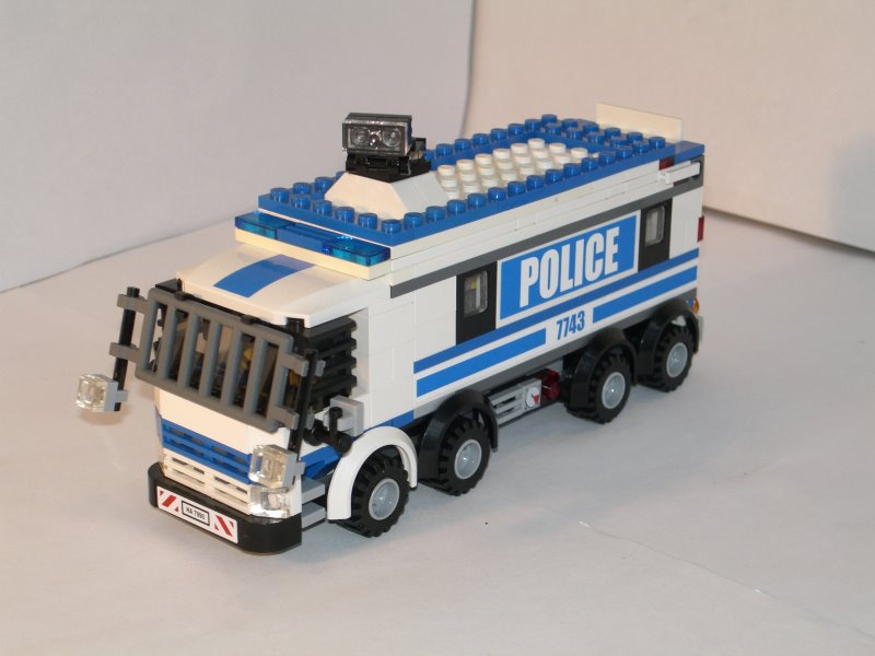 policevan8.jpg