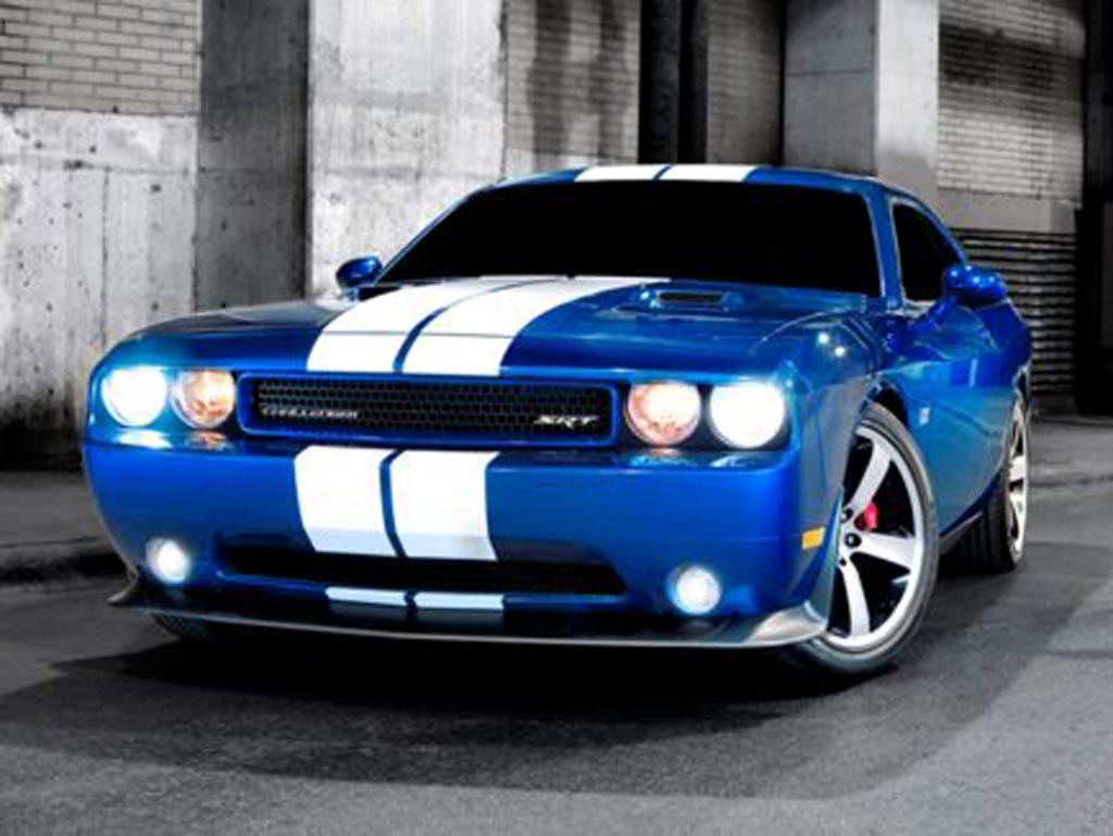 2013-dodge-challenger-blue-with-decals.jpg