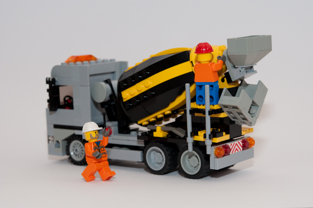 1_1_cement_mixer_scania.jpg