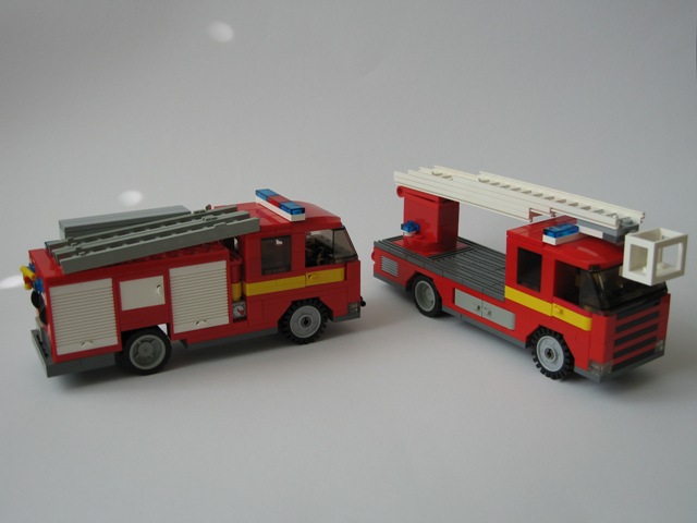 2_swedish_fire_engines.jpg