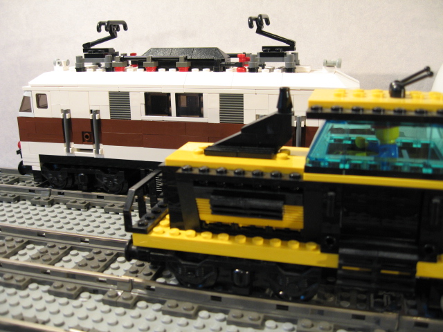 4565_yellow_and_db111.jpg