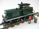 dark_green_diesel_shunter_1.jpg