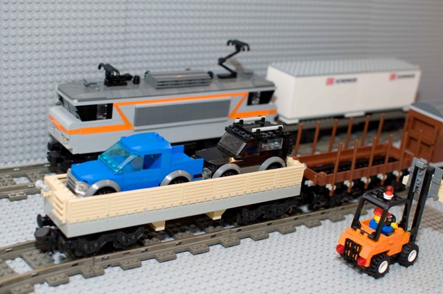 sncf_freight_train_2_small.jpg