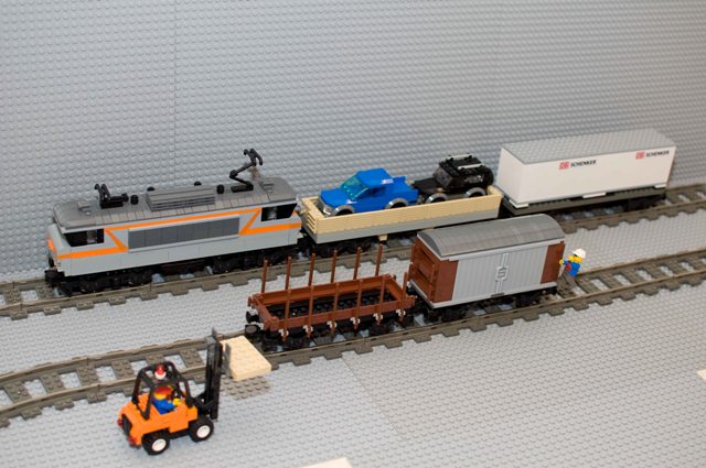 sncf_freight_train_3_small.jpg