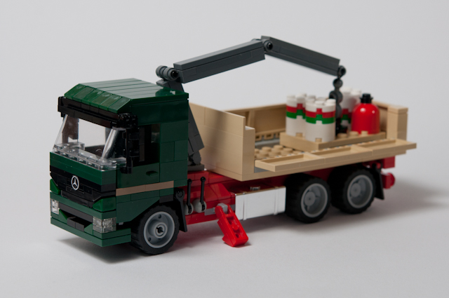 1_1_mercedes_truck_with_crane_1.jpg