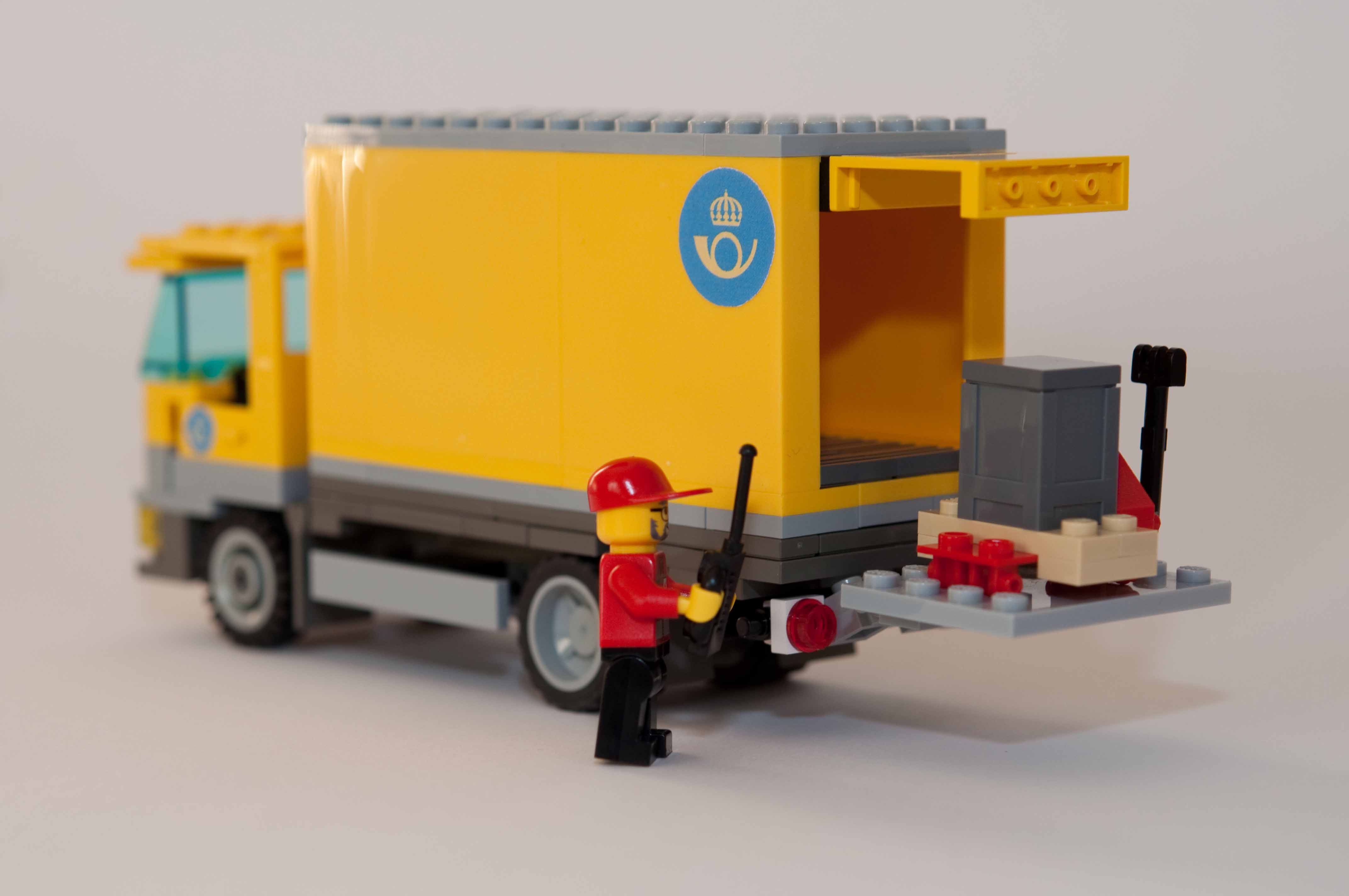 1_post_truck_3.jpg
