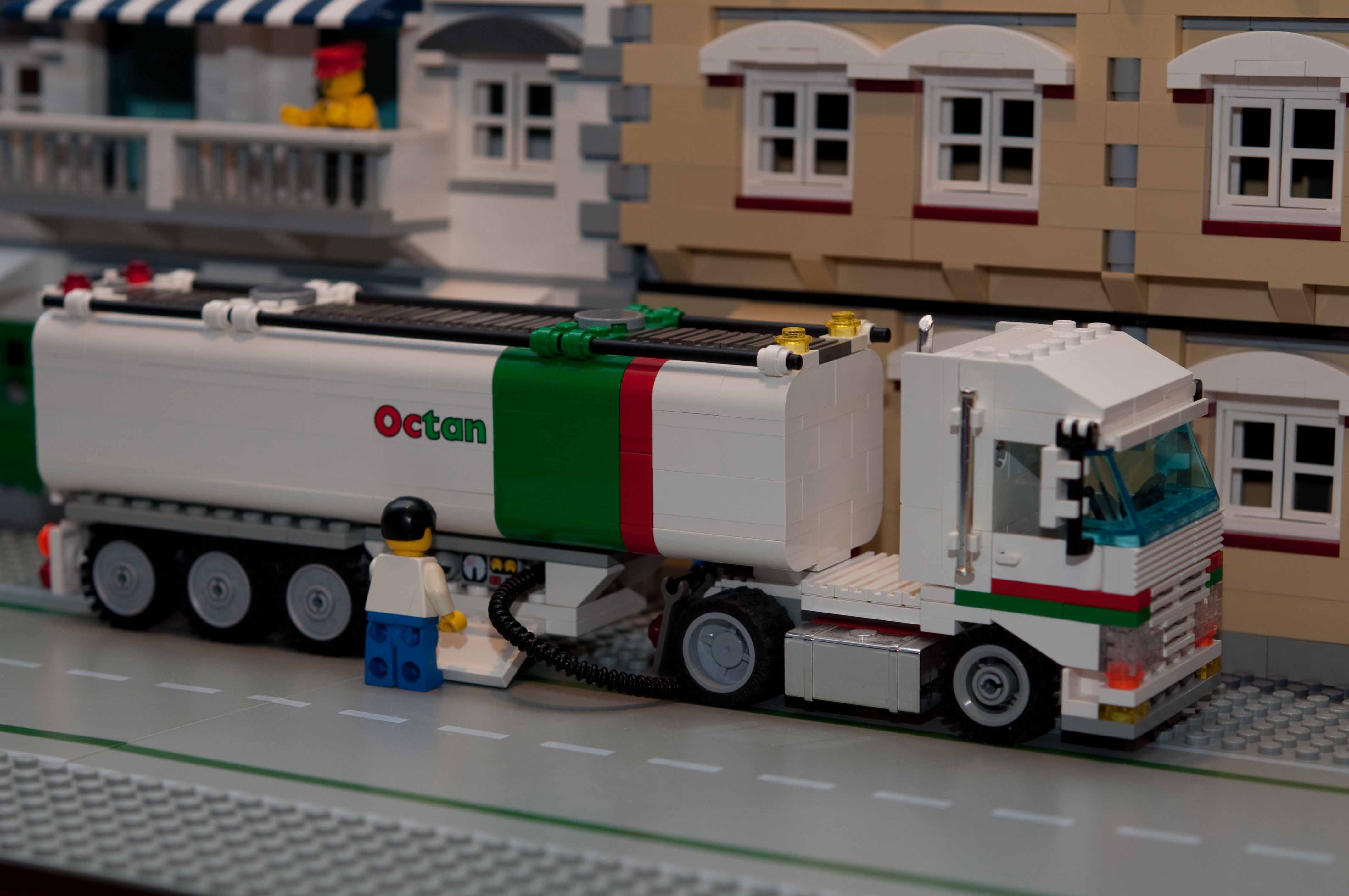 2_octan_truck.jpg