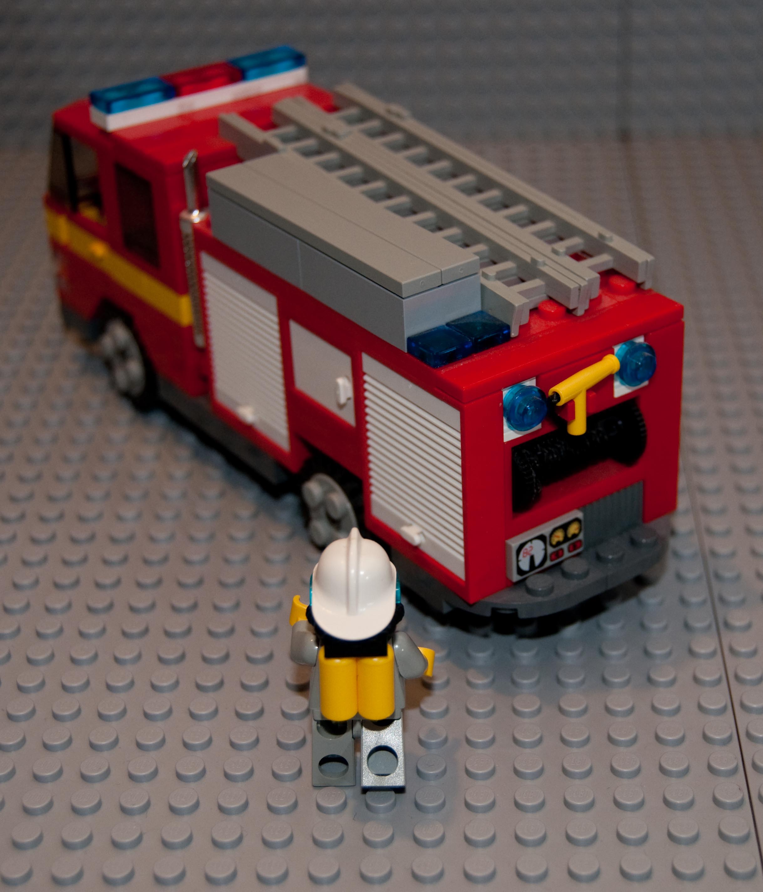 svensk_stegbil_firetruck_5.jpg