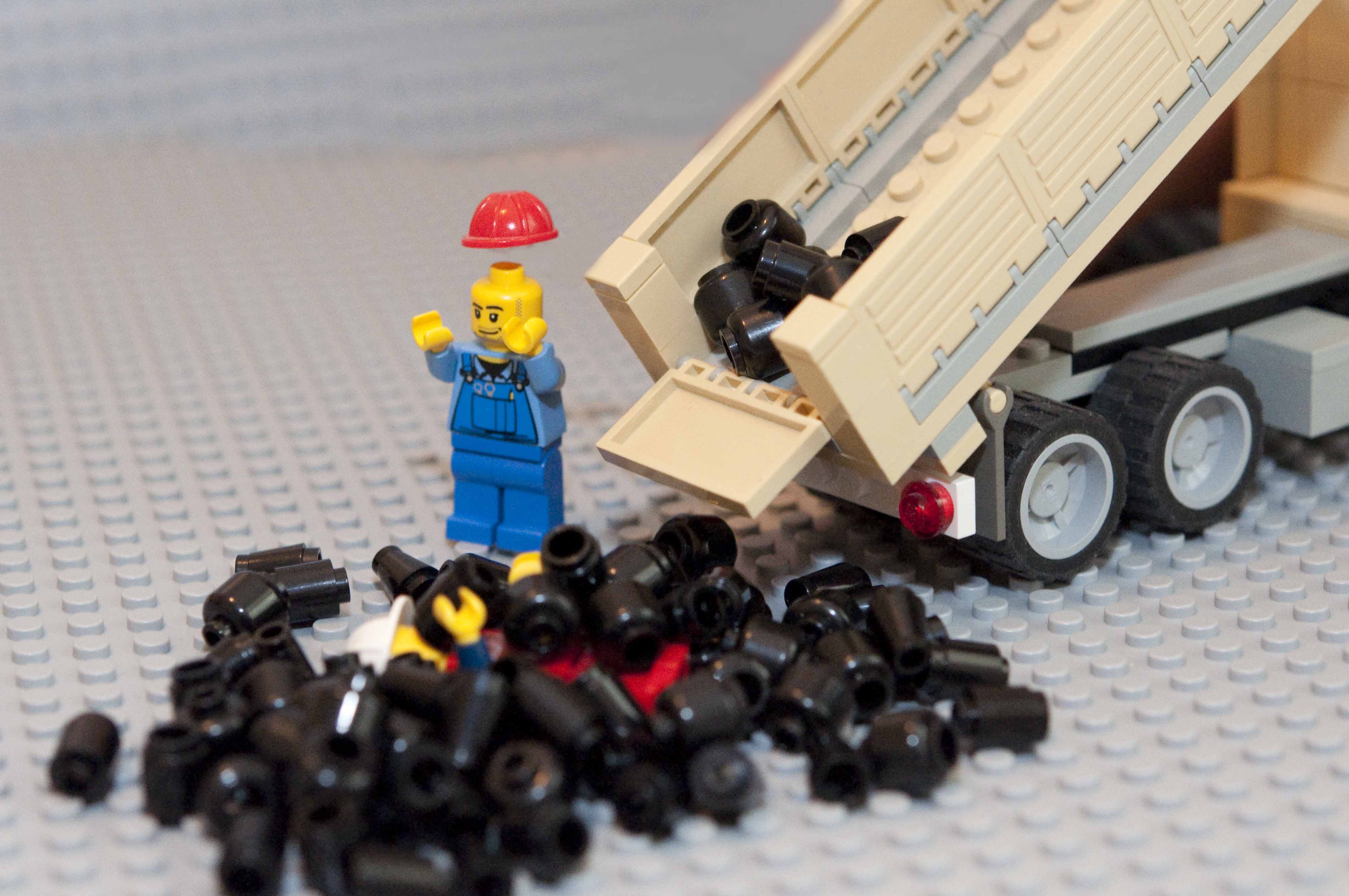 tan_truck_accident.jpg