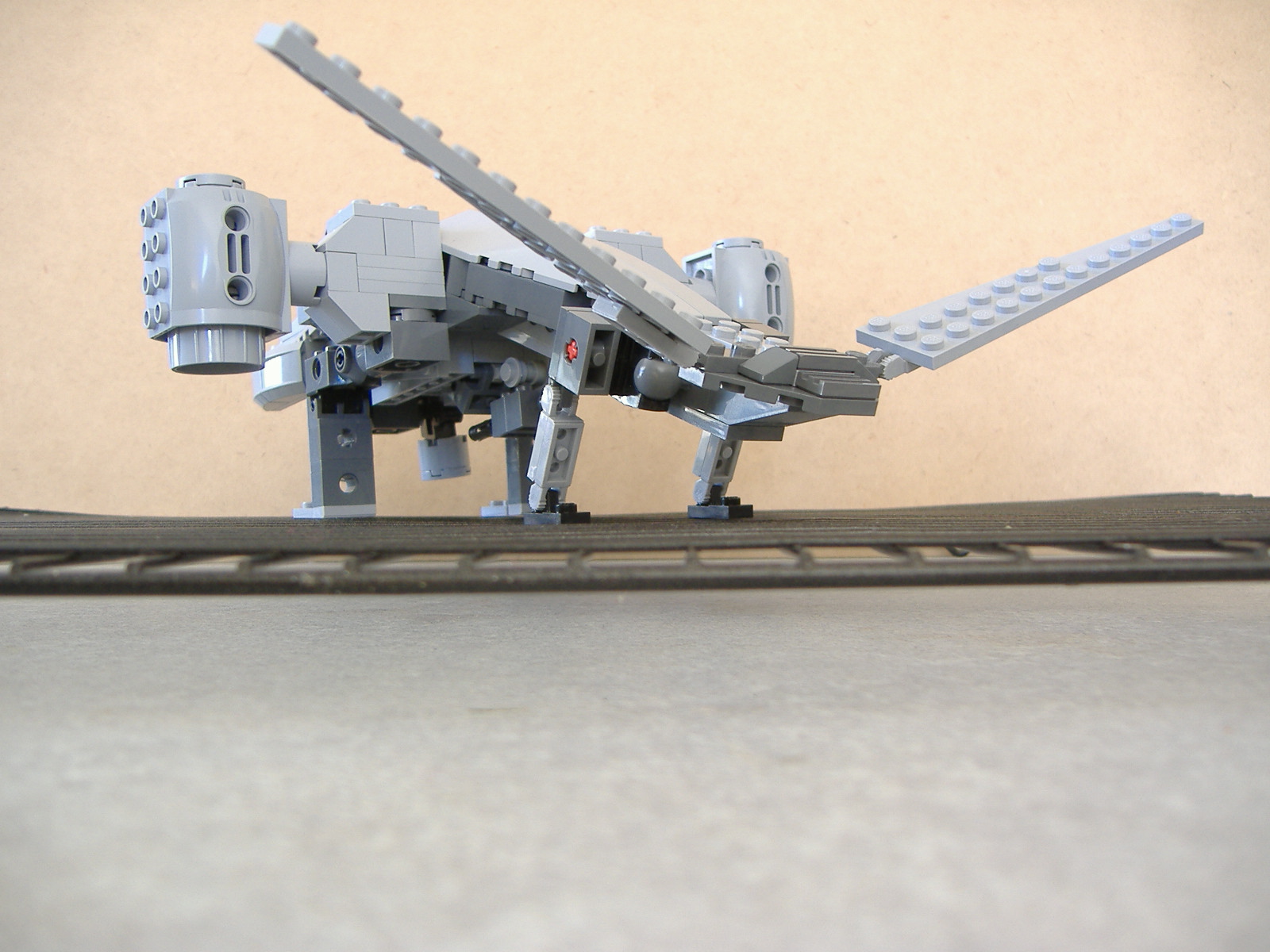 2007_0407lego60056.jpg