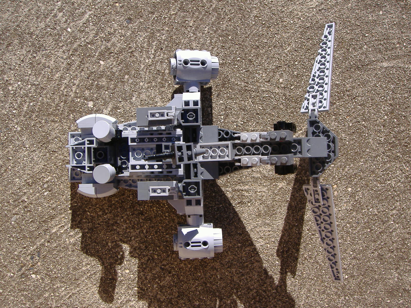 2007_0407lego60068.jpg