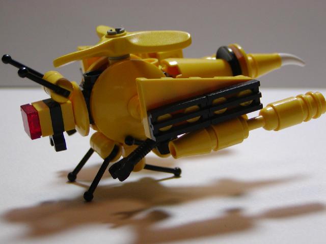 machine_bee_08.jpg