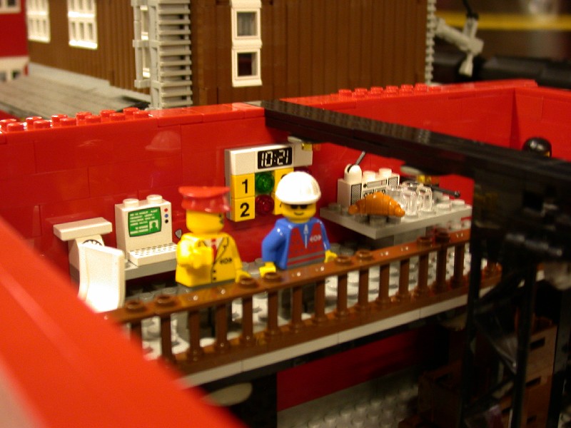 engine_shop_int_4.jpg