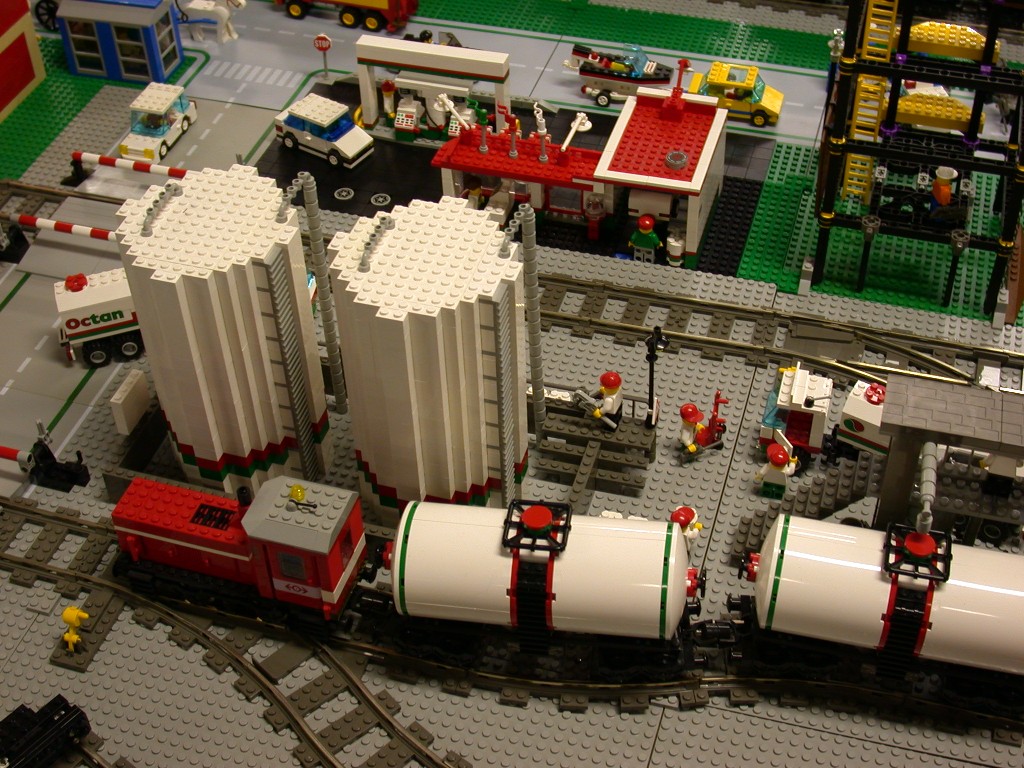 fueldepot2.jpg
